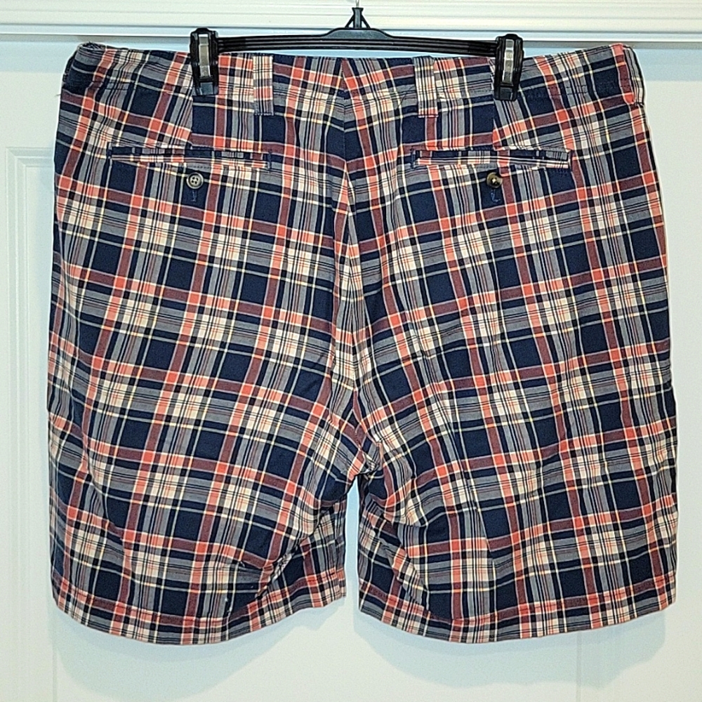 L.L. Bean Men's Madras Plaid Shorts - Picture 2 of 5